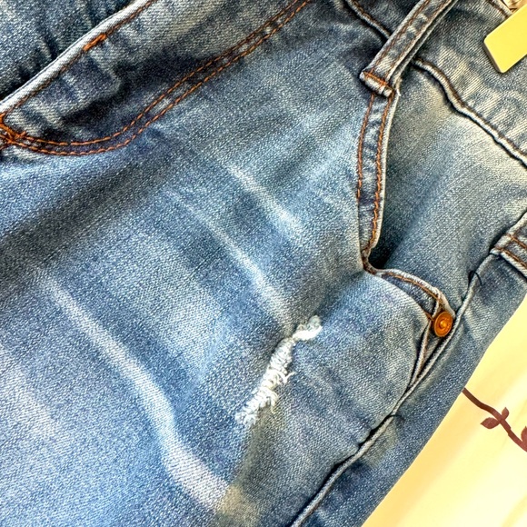 Democracy, “Ab”solution boot cut jeans, distressed light wash, petite 4 - Picture 2 of 8